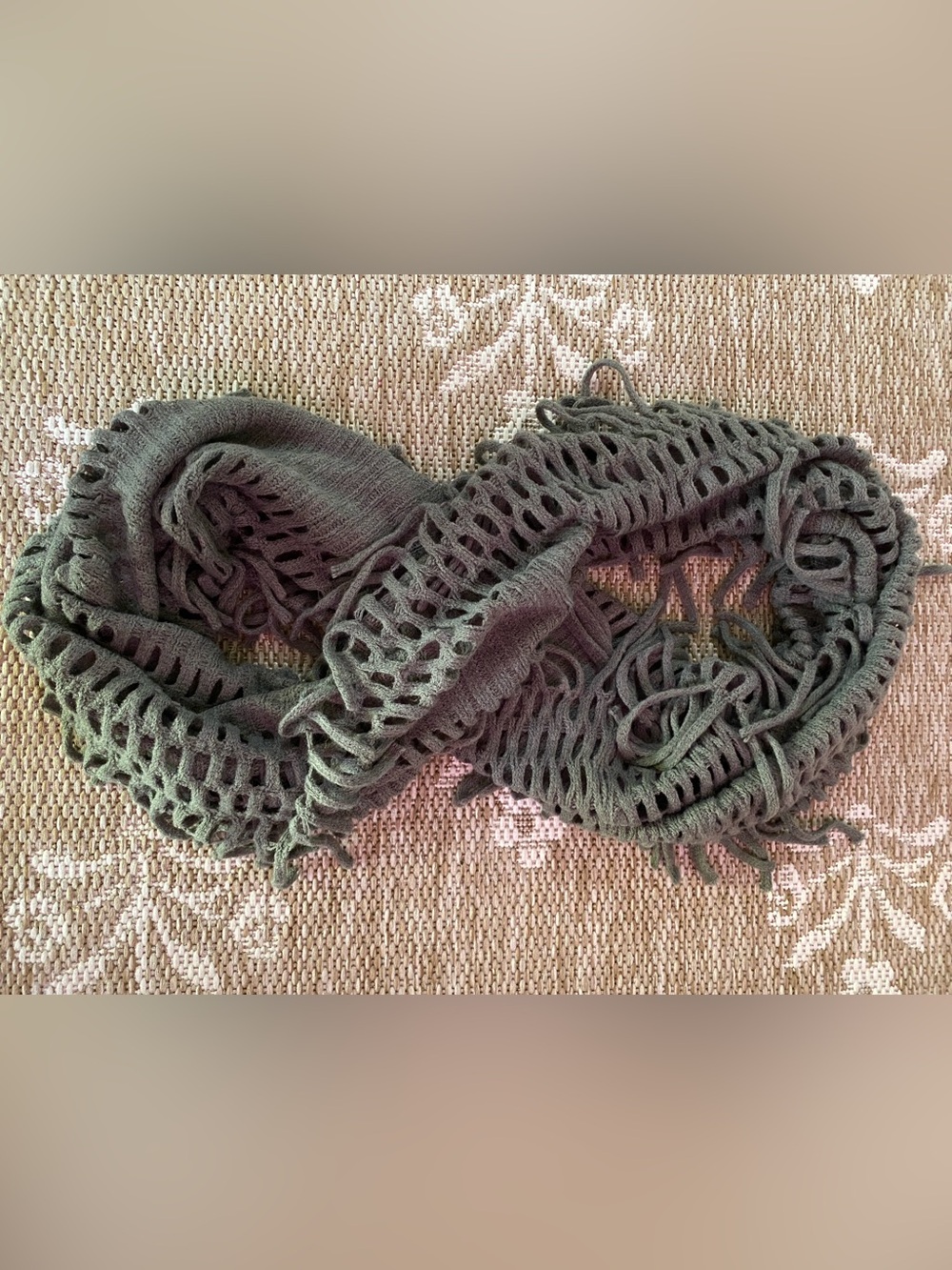 Two Womens Infinity Scarves - Picture 4 of 4